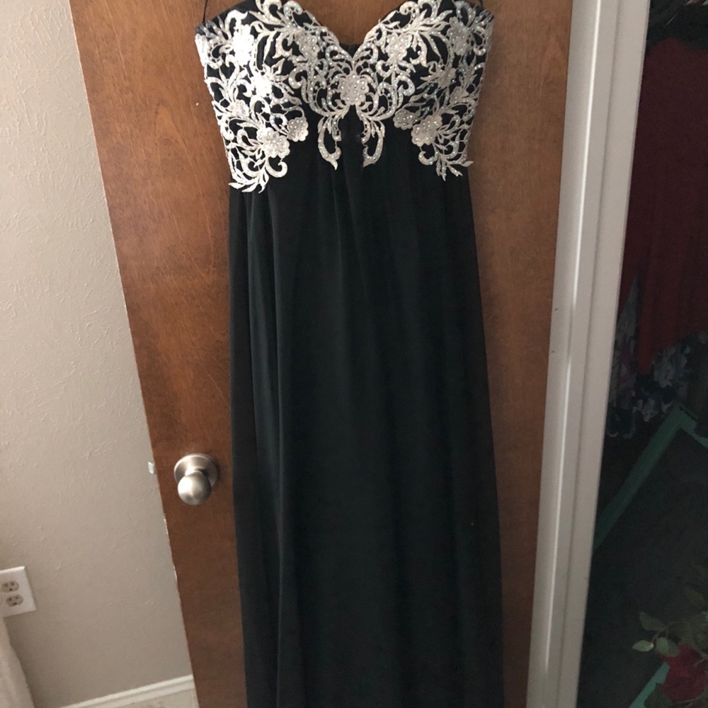La Femme Black Formal Dress